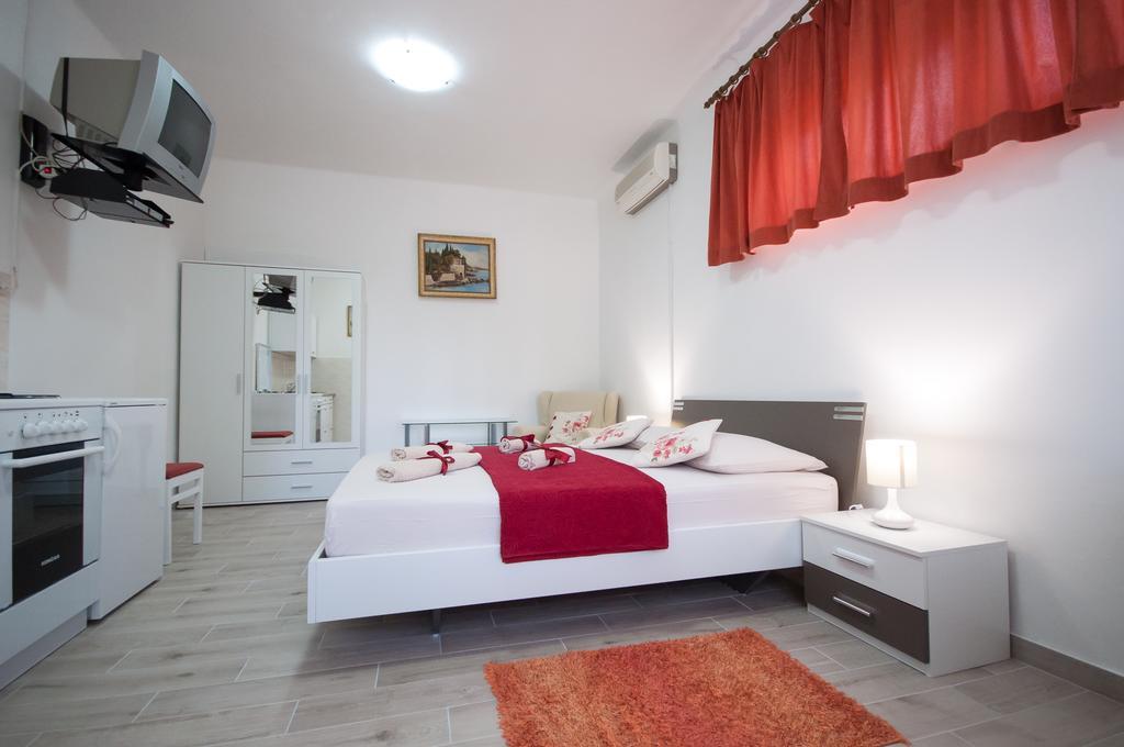 Apartments Srijemsi Mlini Ngoại thất bức ảnh