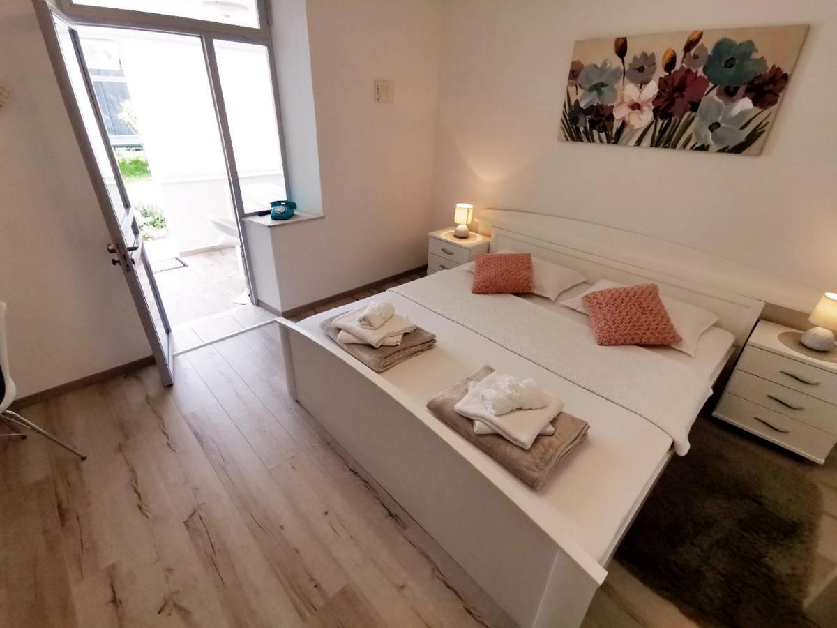 Apartments Srijemsi Mlini Ngoại thất bức ảnh